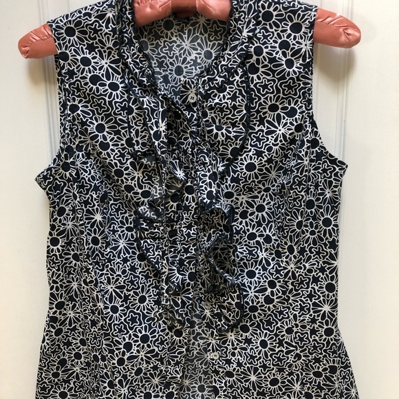 ✨SOLD Nautica sleeveless shirt. Size 6. - Picture 4 of 5